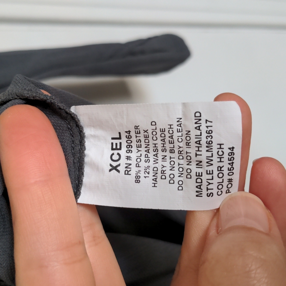 Nwot Uva/Uvb Blocking Rash Guard Long Sleeve Top … - image 6